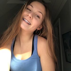 Meet your Posher, Elizabeth